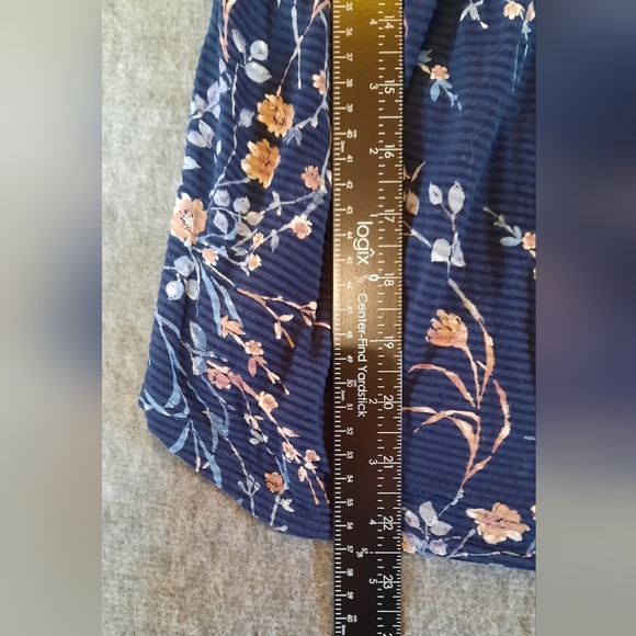 Lucky Brand Blouse Womans Medium Navy Floral Peasant Lightweight Boholemian - Picture 9 of 12